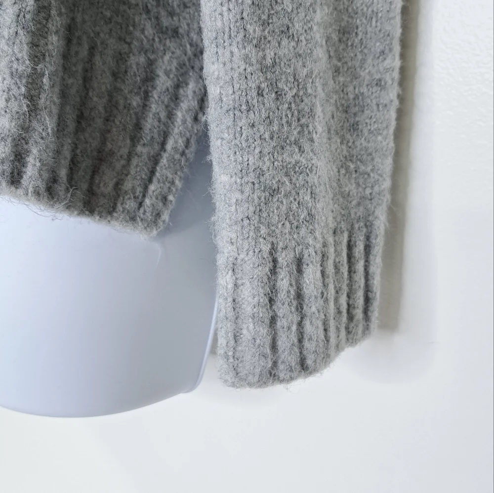 Vici Gray Soft and Cozy Sweater Size XS